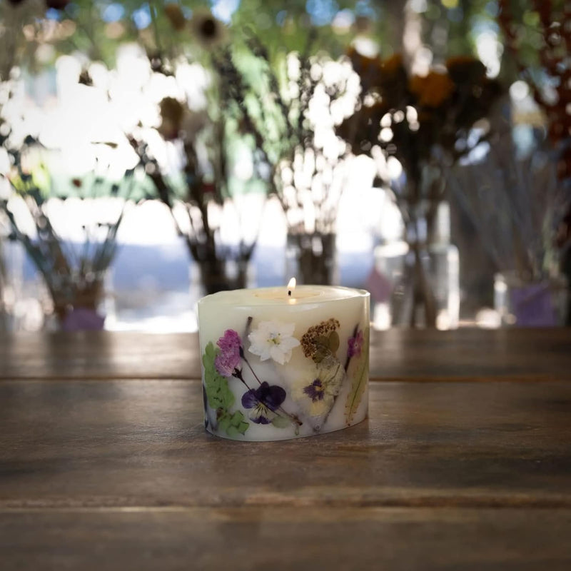 Black Currant & Bay Leaf Round Botanical Candle - Notes of Black Currant, Cinnamon, Rosemary, Aromatherapy Candles, Long Lasting Candles, Botanical Candles Home Decor (3 inch)