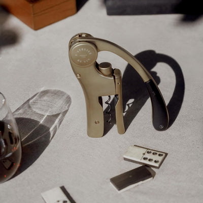 L'atelier Du Vin Oeno Motion Gold Nomad Lever Corkscrew Gift Set - Luxury Sommelier Wine Bottle Opener with Premium Black Leather Case for Wine Tasting Accessories Emblematic Wine Key Made In France
