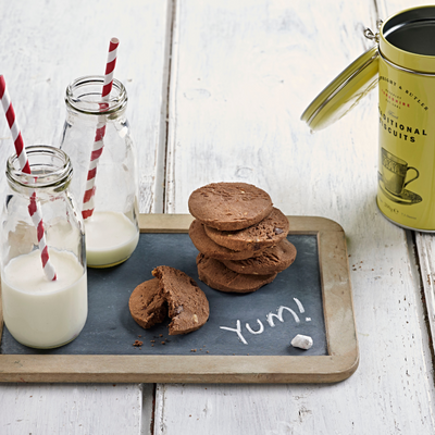 Cartwright & Butler Triple Choc Chunk Biscuits Tin 200g: A Blissful Symphony of Dark, Milk, and White Chocolate Chunks, Infused in Buttery Biscuits, Presented in an Elegant Tin for an Exquisite Chocolate Lover's Delight