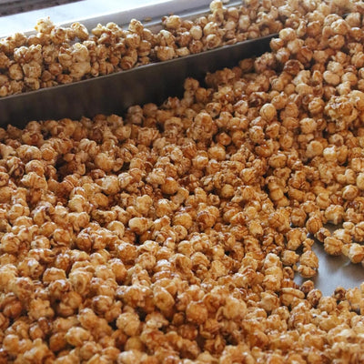 Johnson's Popcorn Caramel Popcorn Handmade, Freshly Popped Gourmet Sweet & Crunchy Delicious Treat for Family Parties, Movie Night Snack Gift Ready 28oz - World Famous Quality Caramel Corn Since 1940!