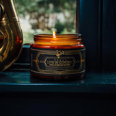 Jackson Vaughn Scented Texas Candle | Aromatherapy Long Lasting Candles Luxury Home Fragrance Decor Gifts Hand Poured Notes of Amber, Oakmoss, Vetiver 60 Hour Burn 16oz (Texas Live in Concert)